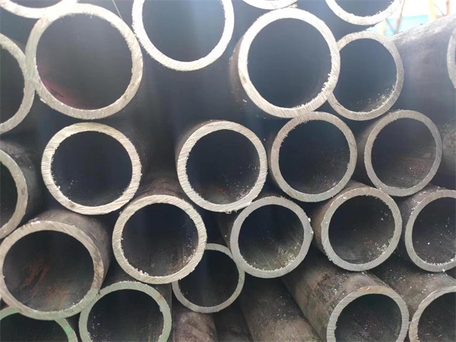 牡丹江10#结构用无缝钢管