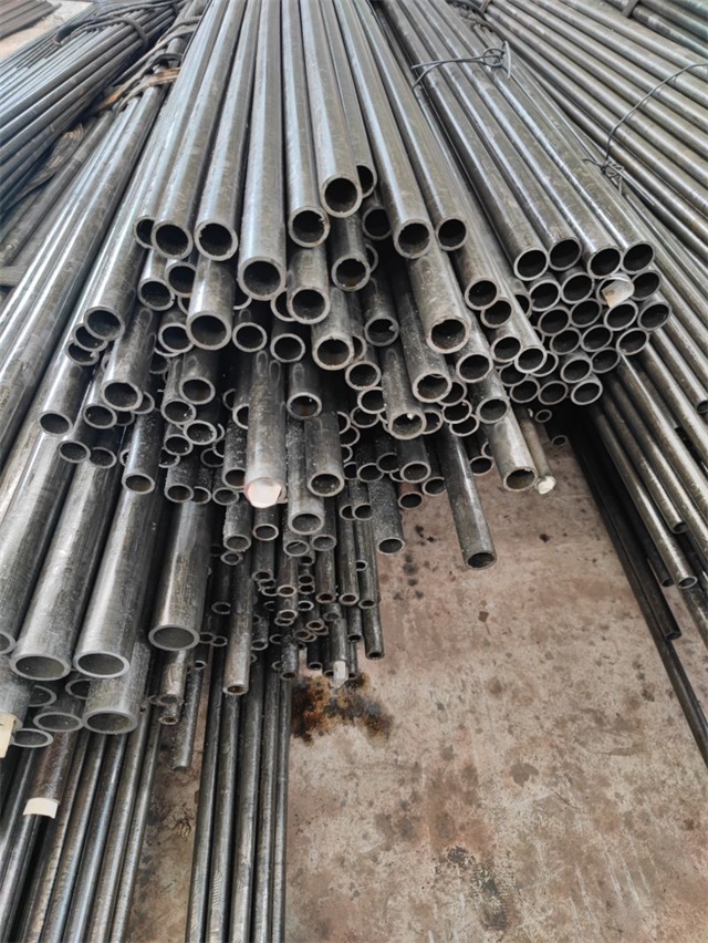 牡丹江精密光亮无缝钢管厂